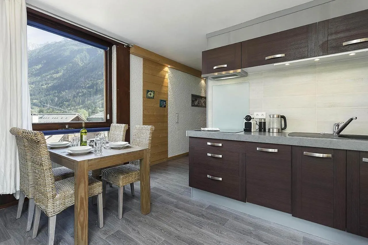 Apartment Beausite - Alpes Travel - Central Chamonix - Sleeps 2-4